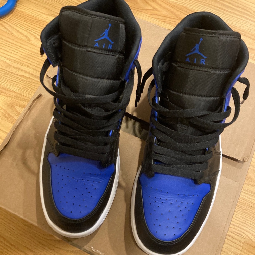 Air Jordan 1 Royal Blue - Picture 1 of 8